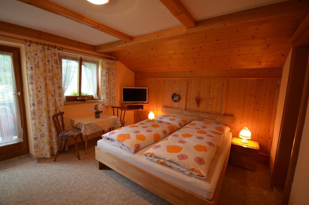 Gästehaus Friedl Kirchberg in Tirol Zimmer foto